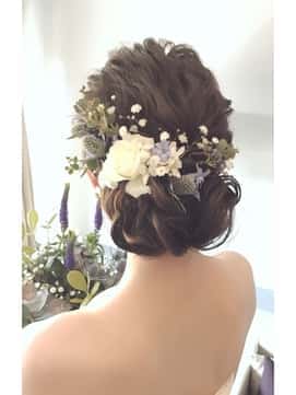 花嫁に人気の髪型は 髪の長さ 顔の形別 最新ウエディングヘア特集